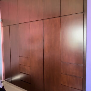 Closet Minimalista Corte 45 Caoba